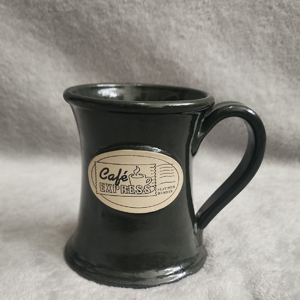 Express Black Dining Mug with Rustic Charm